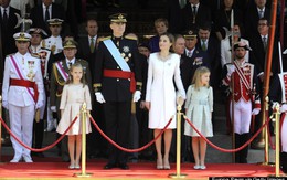 Hoàng hậu Letizia rạng rỡ trong lễ đăng quang của Vua Felipe VI 