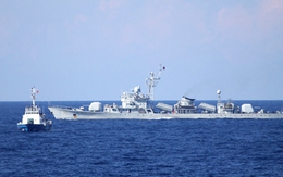 Tàu Trung Quốc dàn hàng ngang chặn tàu Việt Nam