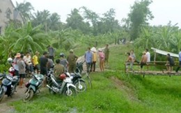 Thi thể người đàn ông lập lờ dưới kênh nước