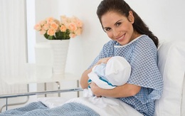 1 giờ đầu sau sinh – 10 điều phải biết!