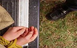 Bắt cóc trẻ em để “làm quà” cho người tình