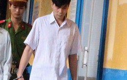 Cha dượng hiếp dâm con riêng của vợ ngất xỉu khi tòa tuyên án