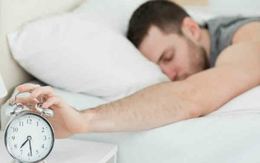 Thói quen buổi sáng gây hại cho sức khỏe