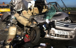 Xe khách đâm đuôi ôtô tải trên cao tốc Trung Lương, 4 người chết