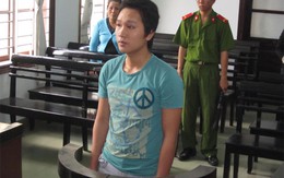 Anh rể trèo rào vào nhà, đè em vợ làm bậy