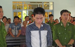 Dùng đầu thuốc lá đang cháy dí vào ngực cô gái phụ tình