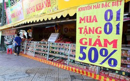 Bánh trung thu treo bảng mua 1 tặng 1 trước Rằm 2 tuần