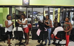 Kiếm tỉ đô nhờ chăm sóc tóc cho phái đẹp ở châu Phi