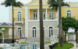 Vườn tượng tiền tỷ của đại gia học làm quý tộc