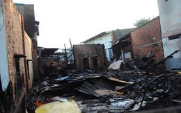 Cháy nhà, vợ chồng ôm 3 con nhỏ nhảy lầu thoát thân