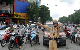 Chính thức cấm ô tô qua đường Cầu Giấy