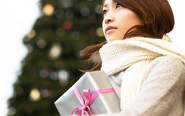 "Đồ gái rẻ tiền, cút về đi đừng nằm đây ô uế nhà tao"