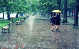 Hà Nội mưa rào và dông, khí hậu mát mẻ