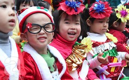 “Ngày đầu con đi học, mẹ nước mắt nhạt nhòa!”