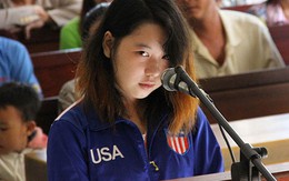 Bà nội khóc ngất khi thiếu nữ đồng tính lĩnh 12 năm tù giam