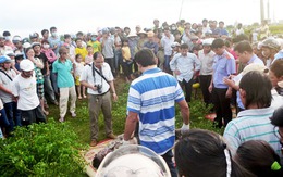 Thi thể người đàn ông nằm ngửa dưới mương nước