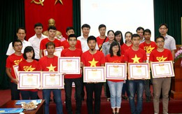 Tuyên dương 16 thanh niên cứu nạn vụ xe khách lao xuống vực