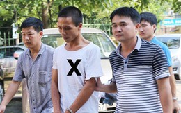 Giết hại bạn gái rồi dọa tử thủ bằng thuốc nổ