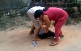 Mẹ "rủ" con trai 14 tuổi đi rạch mặt tình địch