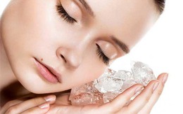 8 công dụng làm đẹp tuyệt vời của đá lạnh