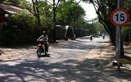 Đưa bạn gái lên xe rồi… hiếp dâm