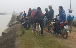 Phát hiện thi thể trôi sông nhiều nghi vấn