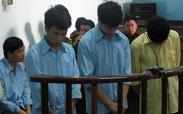 Băng cướp chê…tiền ít !
