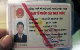Bán quần áo thể thao, làm giả thẻ Ban tổ chức trung ương