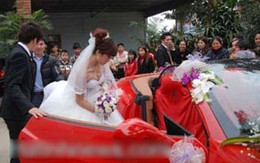 Đám cưới xa xỉ giữa biển nghèo