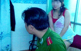 Tiệm hớt tóc 'kích dục' cho khách