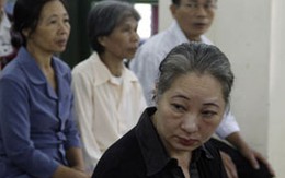 Bà chủ bắt ôsin ăn chất thải bị phạt 18 tháng tù