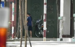 Xáo trộn cuộc sống gia đình cô bé "phát cháy"