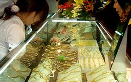 Giá vàng về sát 42,7 triệu đồng
