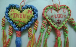Người vợ đẩy chồng hành hung nhạc phụ