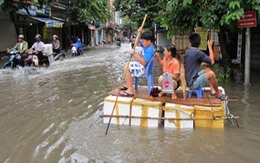 Chèo thuyền trên… phố Hà Nội