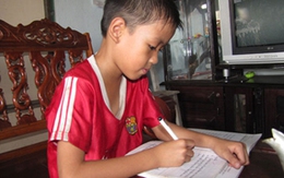 Cậu bé trả 10 triệu đồng cho người đánh rơi