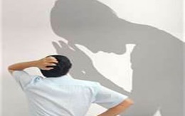 Sợ làm cái bóng bên chồng