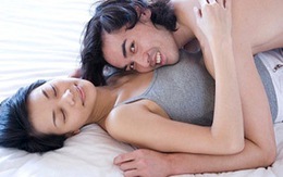 Cách hôn ngực nàng để nhanh lên đỉnh