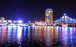 Sông Hàn rực sáng trước ngày khai hội pháo hoa