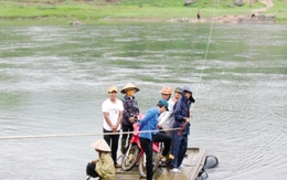 Xây cầu cho "xã đu dây" qua sông