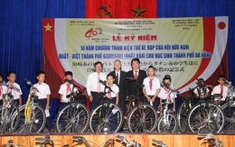 Tặng 200 xe đạp cho học sinh nghèo vượt khó