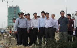 Phó Thủ tướng Nguyễn Xuân Phúc tận mắt chứng kiến hậu quả của bão số 11 tại Đà Nẵng