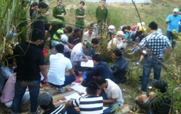 Bắt “ổ bạc” ven sông