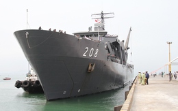 Tàu Hải quân Singapore thăm Đà Nẵng