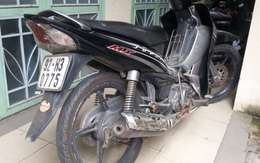 Trung tá CSGT bị kéo rê khoảng 20m ngay giữa phố