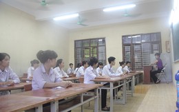 Thí sinh hồi hộp bước vào môn thi tốt nghiệp đầu tiên