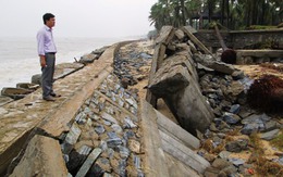 2km kè biển bị sóng đánh tan ở Quảng Bình