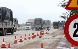 Quảng Bình: Hàng trăm xe chở hàng quá tải lao qua trạm cân trong giờ nghỉ trưa