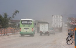 Quảng Bình: Người dân khổ sở vì bụi