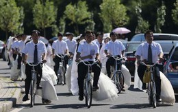 Độc đáo 16 cặp đôi tổ chức đón dâu bằng xe đạp